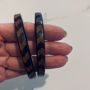 Set 2 Black Brown Chevron Plastic Bangles Vintage 80s Faux Wood 3"